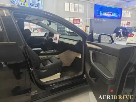 2022 Tesla Model Y 6