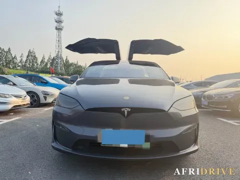 2023 Tesla Model X 2