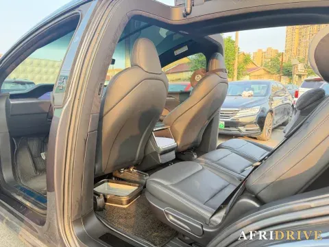 2023 Tesla Model X 6