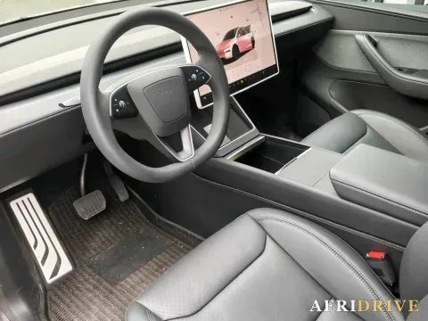 2026 Tesla Model Y 2