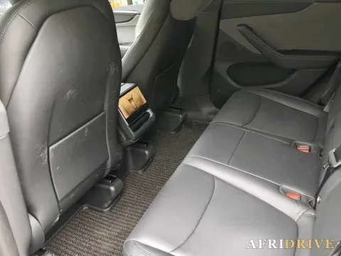 2026 Tesla Model Y 4