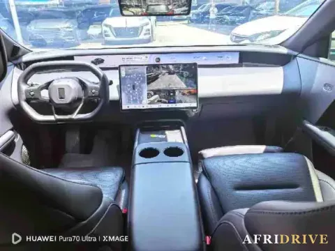 2025 Avatr 06 5