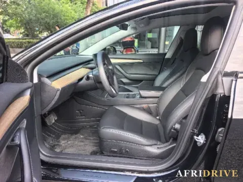 2022 Tesla Model 3 4