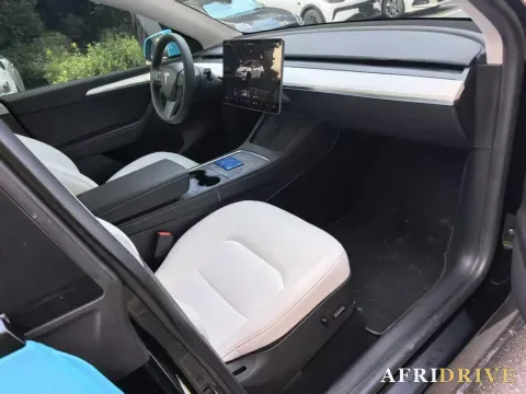 2022 Tesla Model Y 4