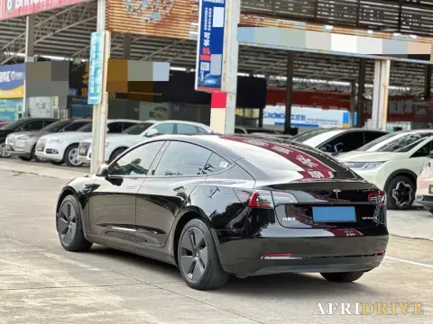 2022 Tesla Model 3 4
