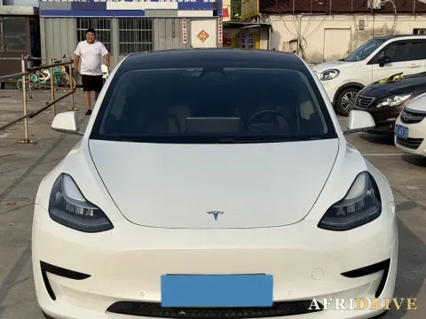 2020 Tesla Model 3 4