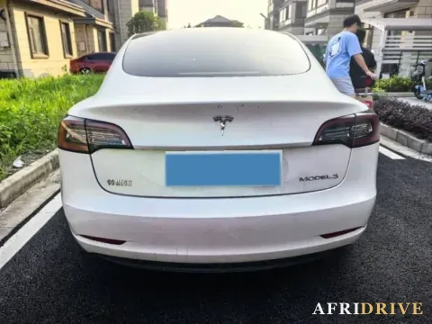 2021 Tesla Model 3 4