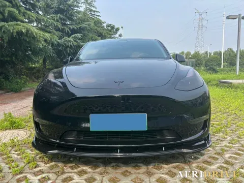 2024 Tesla Model Y 2