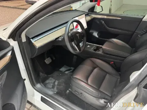 2021 Tesla Model 3 4