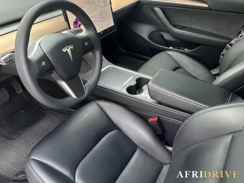 2021 Tesla Model 3 4
