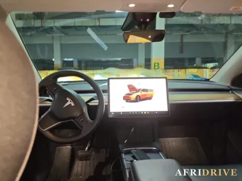 2022 Tesla Model Y 5