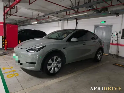 2022 Tesla Model Y 4