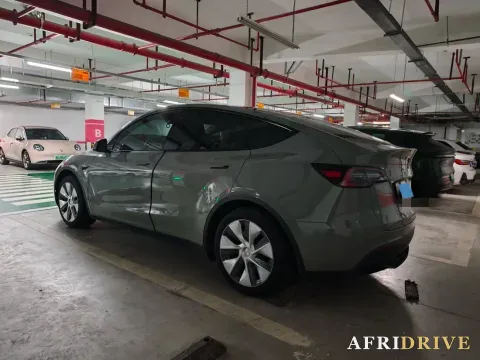 2022 Tesla Model Y 6