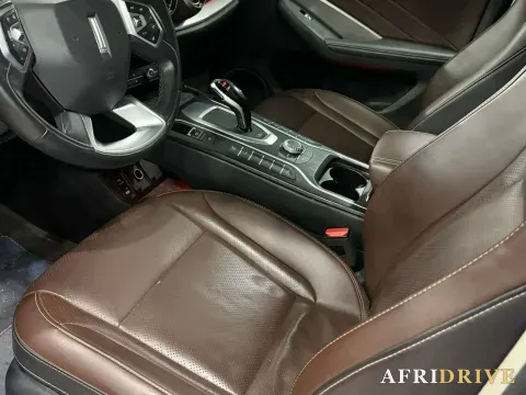 2019 WEY VV6 3