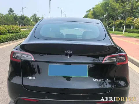 2022 Tesla Model Y 6