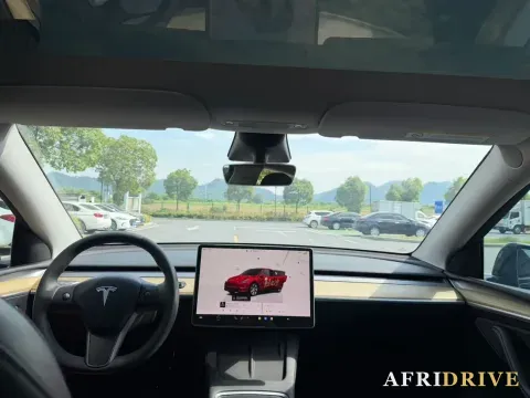 2022 Tesla Model Y 5