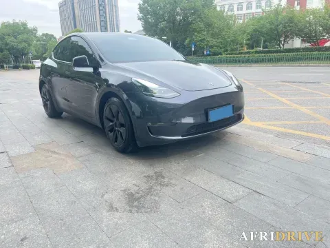 2024 Tesla Model Y 2