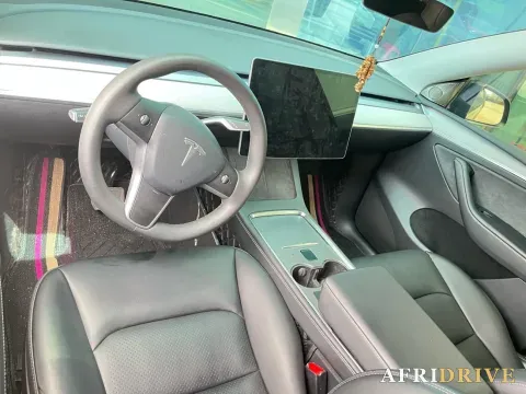 2024 Tesla Model Y 7