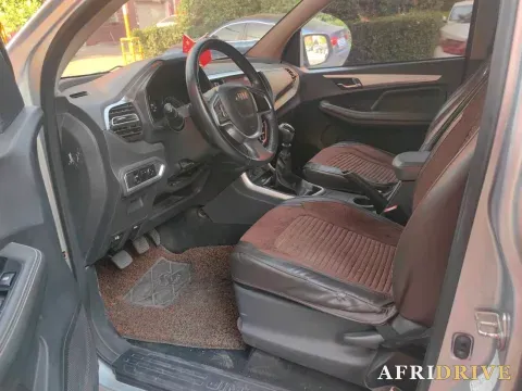 2020 Isuzu RE-MAX Jim 5