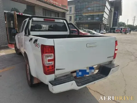 2022 Isuzu RE-MAX Jim 2