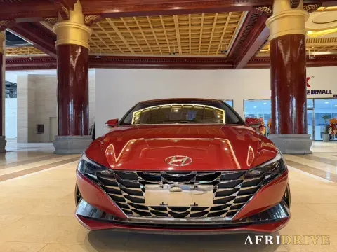 2022 Hyundai Elantra 2