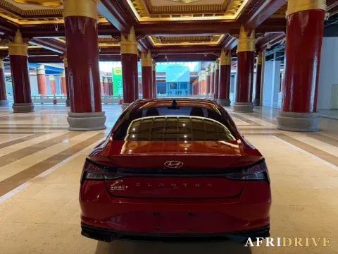 2022 Hyundai Elantra 5