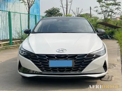 2022 Hyundai Elantra 2