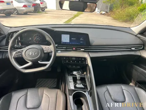 2022 Hyundai Elantra 7