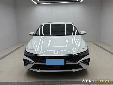 2023 Hyundai Elantra 2