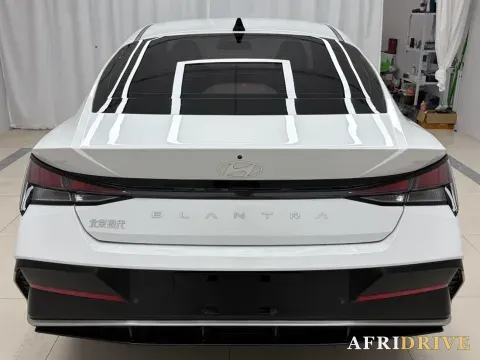 2023 Hyundai Elantra 5