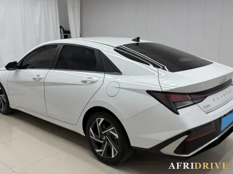 2023 Hyundai Elantra 6