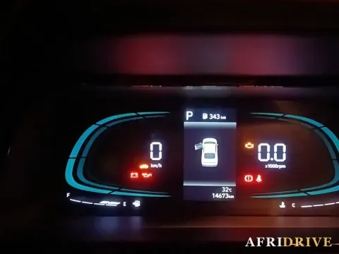 2023 Hyundai Elantra 5