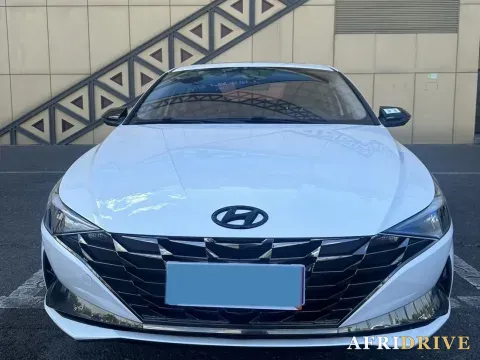 2022 Hyundai Elantra 3