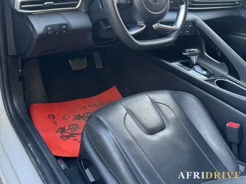 2022 Hyundai Elantra 8