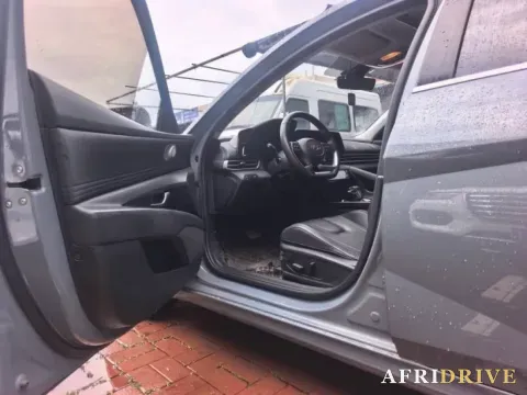 2022 Hyundai Elantra 7
