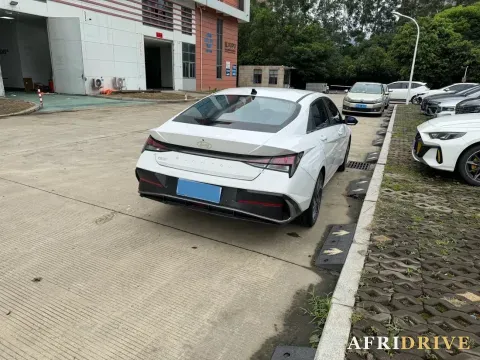 2023 Hyundai Elantra 6