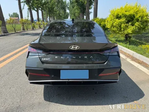 2023 Hyundai Elantra 5