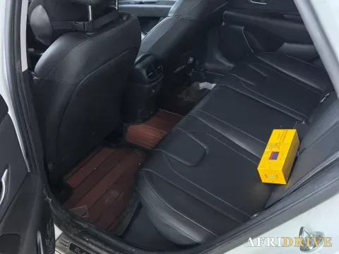 2022 Hyundai Elantra 3
