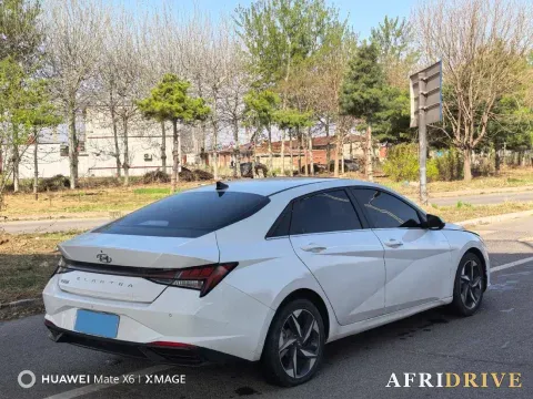 2022 Hyundai Elantra 6