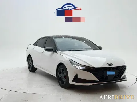 2022 Hyundai Elantra 3