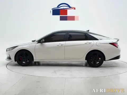 2022 Hyundai Elantra 7
