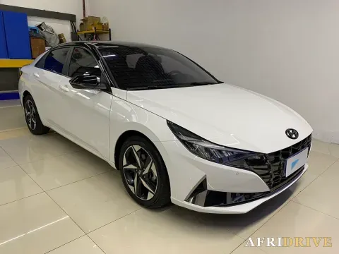 2023 Hyundai Elantra 3