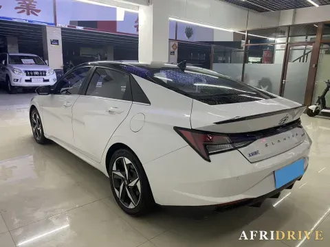 2023 Hyundai Elantra 4