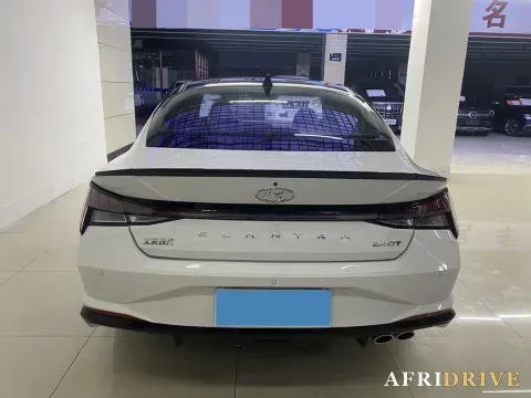 2023 Hyundai Elantra 5