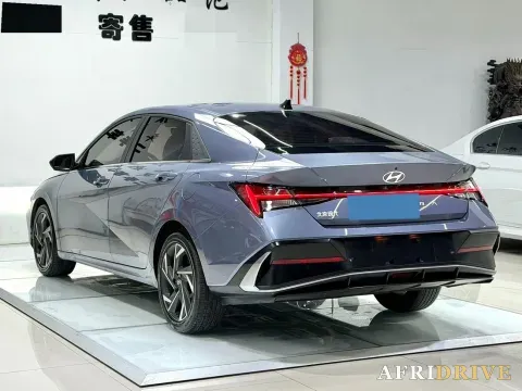 2023 Hyundai Elantra 4