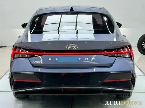 2023 Hyundai Elantra 5