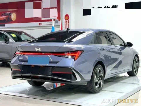 2023 Hyundai Elantra 6