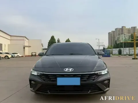 2023 Hyundai Elantra 2