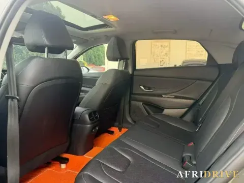 2023 Hyundai Elantra 6