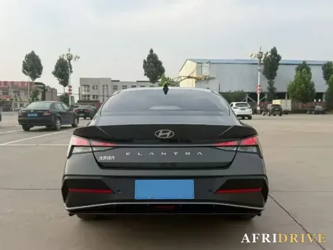 2023 Hyundai Elantra 8